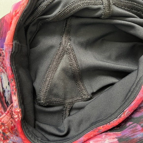 Lululemon Sweat and Repeat Crop 21 - Picture 10 of 12